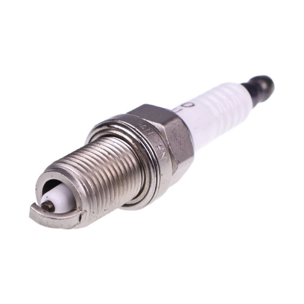 1 PC Spark Plug 22401-FU42A fits Nissan Engine K15 K21 K25 Forklift L02